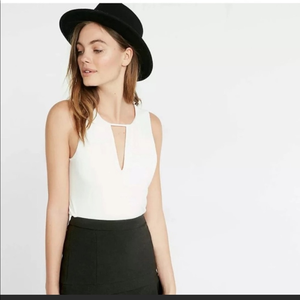 Express Keyhole Tank